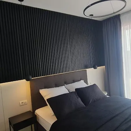 Summerland-mamaia Beautiful Penthouse Apartment Mamaia