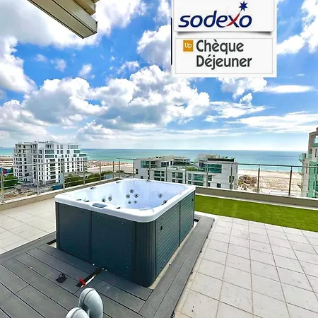 Apartment Summerland-mamaia Beautiful Penthouse Mamaia