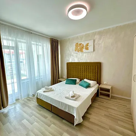 Summerland-mamaia Beautiful Penthouse