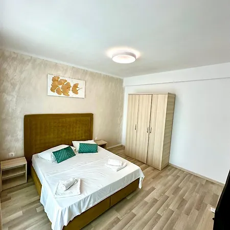 Summerland-mamaia Beautiful Penthouse Mamaia