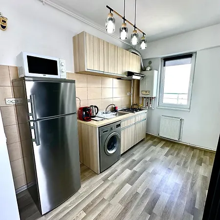 Summerland-mamaia Beautiful Penthouse Apartment Mamaia