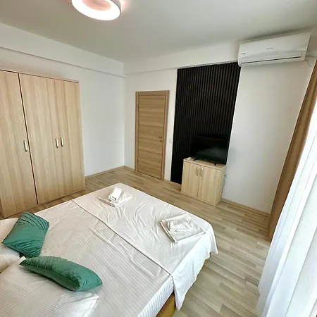 Apartment Summerland-mamaia Beautiful Penthouse *