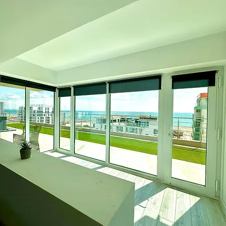 Apartment Summerland-mamaia Beautiful Penthouse